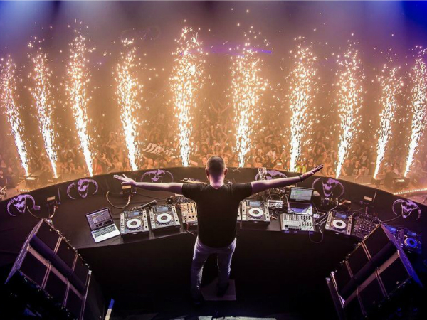 Smokeless fireworks